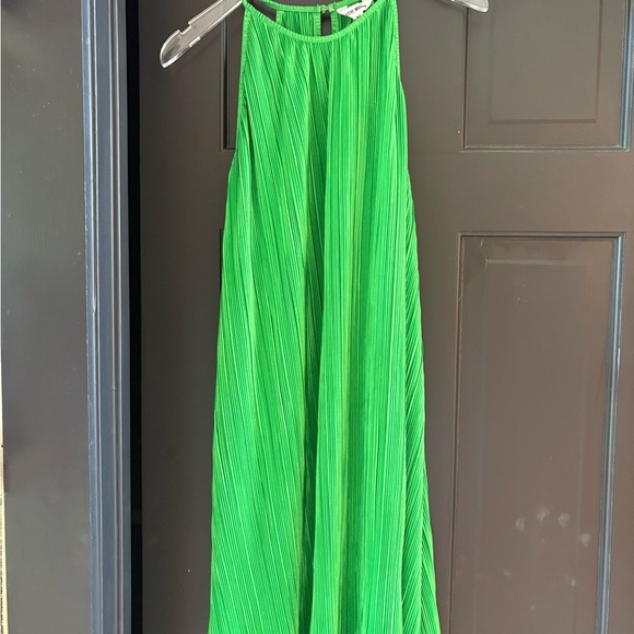 Steve Madden Green Pleated Dress - Picture 1 of 7